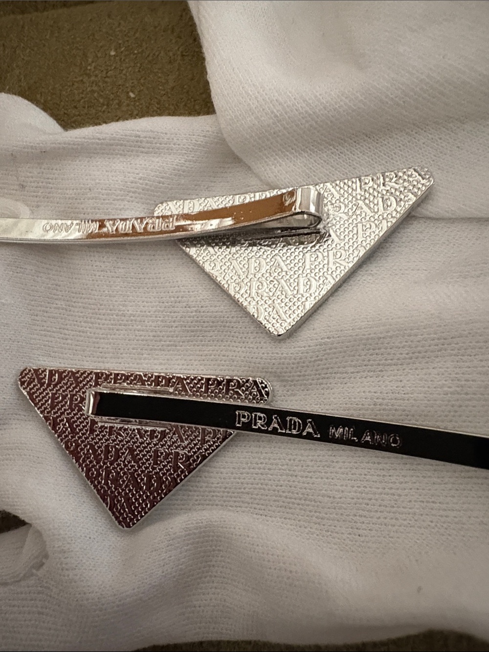 Black Silver-Tone Triangle Hair Pins - Picture 3 of 3